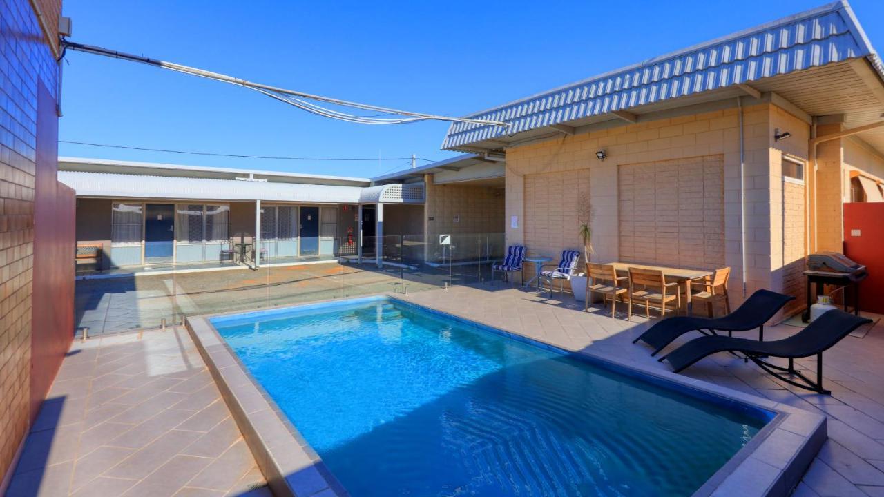 Silver Haven Motor Inn Broken Hill Dış mekan fotoğraf